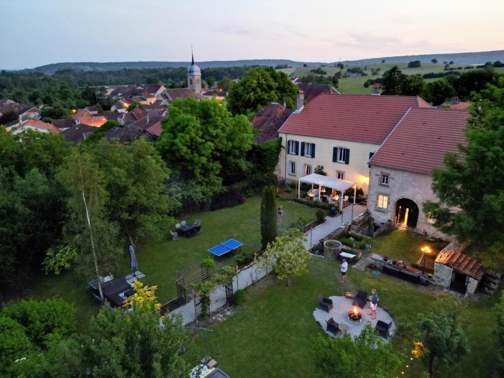 Maison Egalite Melay  Екстер'єр фото